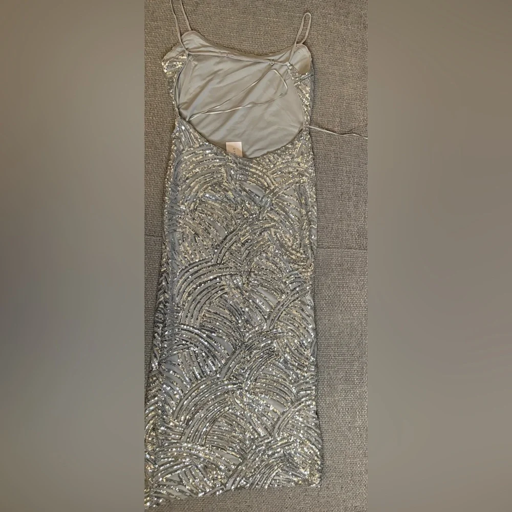 Dynamite Victoria Silver Sequin Midi Dress Low Back Party Glam P/S - Picture 12 of 16